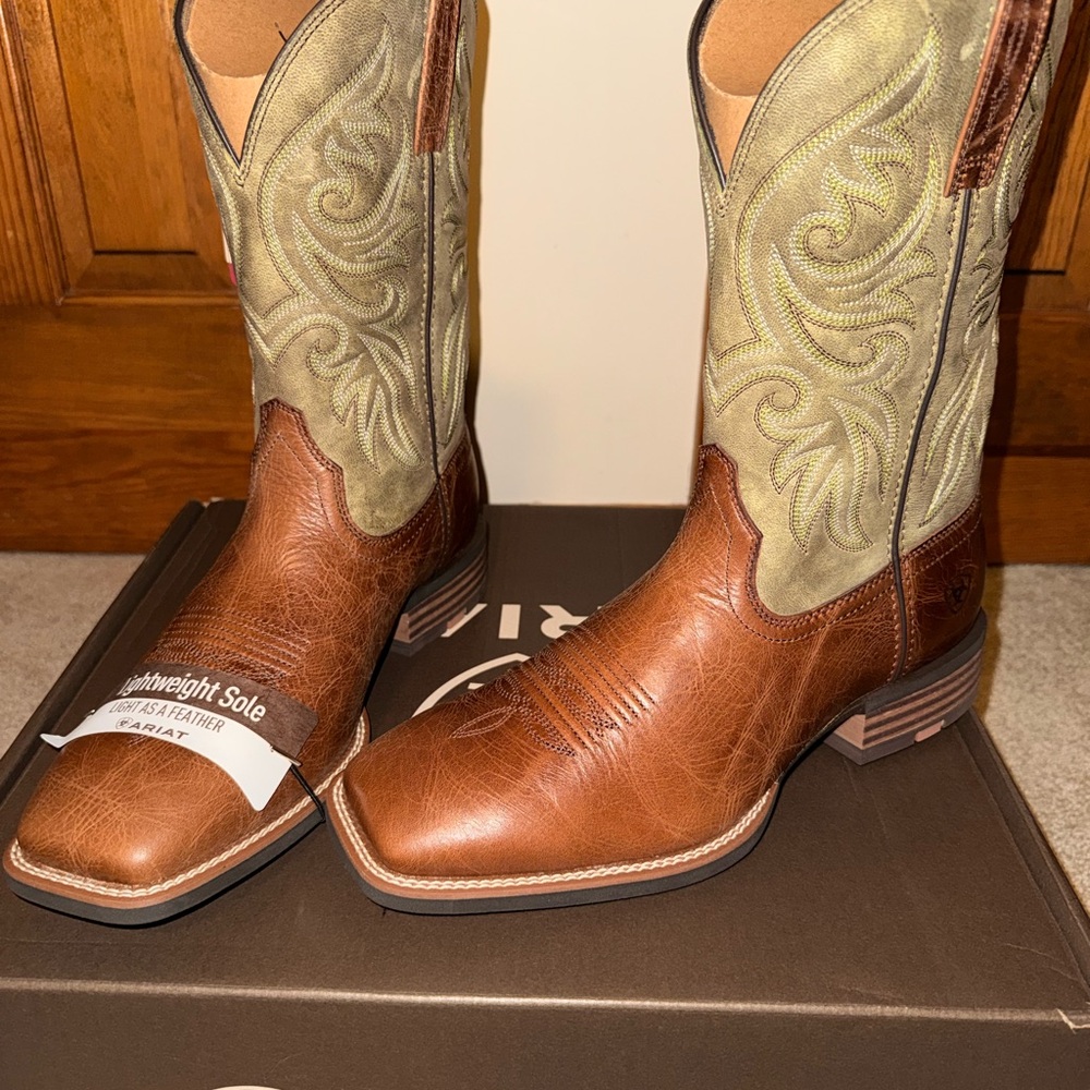 Ariat Men's Slingshot Wide Square Toe Western Boots Size 11D